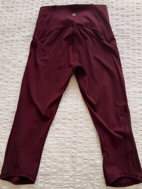 Lululemon 16" Crop Leggings in Maroon / Purple / Dark Red